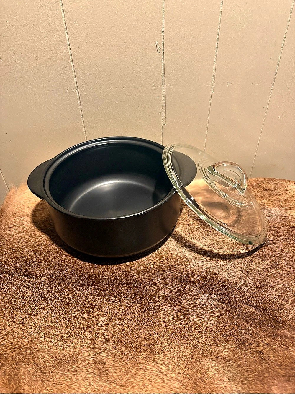 Pampered Chef RockCrok Dutch Oven 4 Qt Cookware Pot, Black